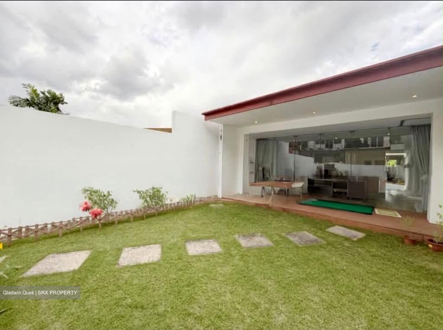 Bartley Rise Estate (D19), Terrace #593659021